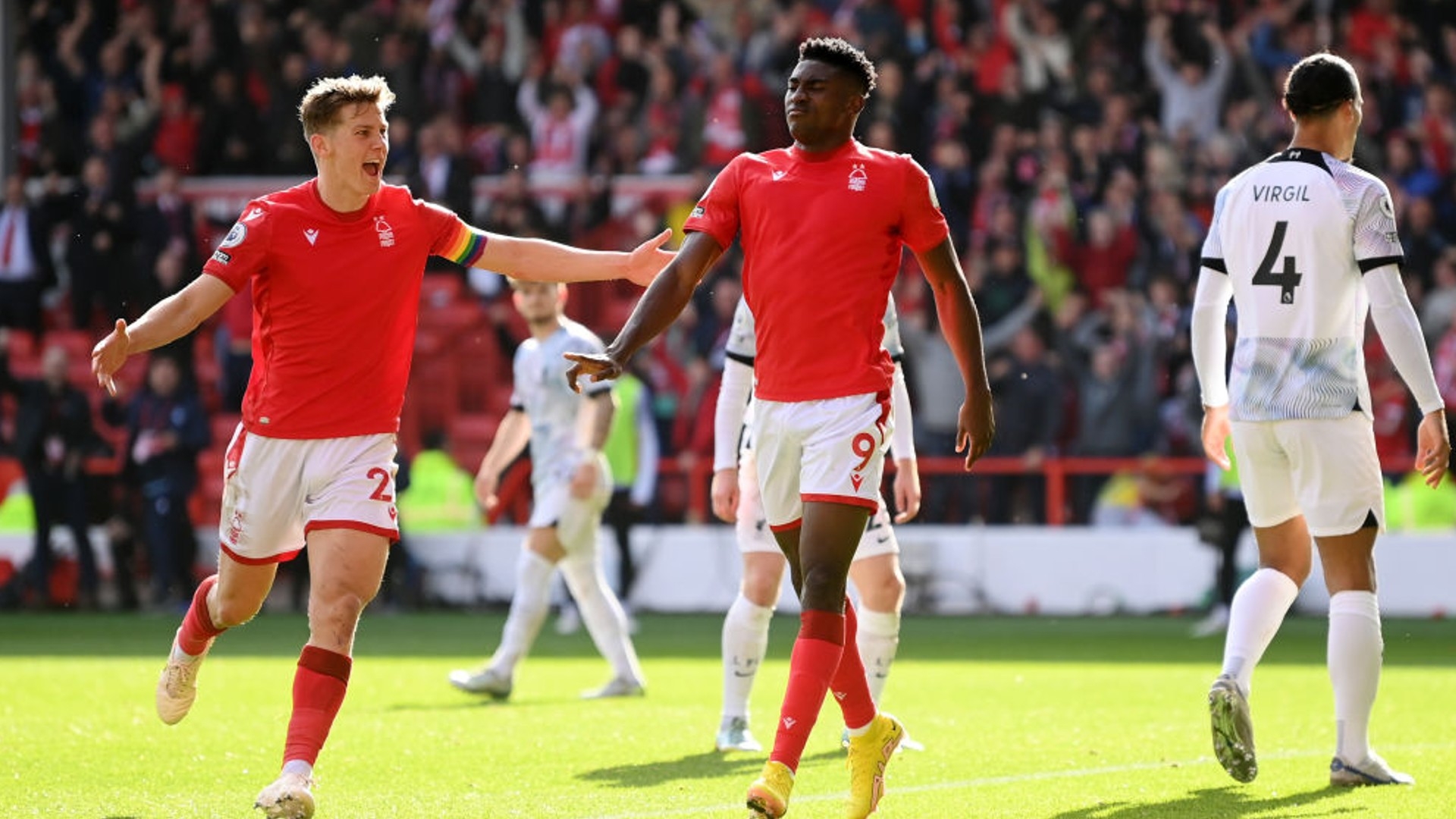 青年才俊开 青年才俊开